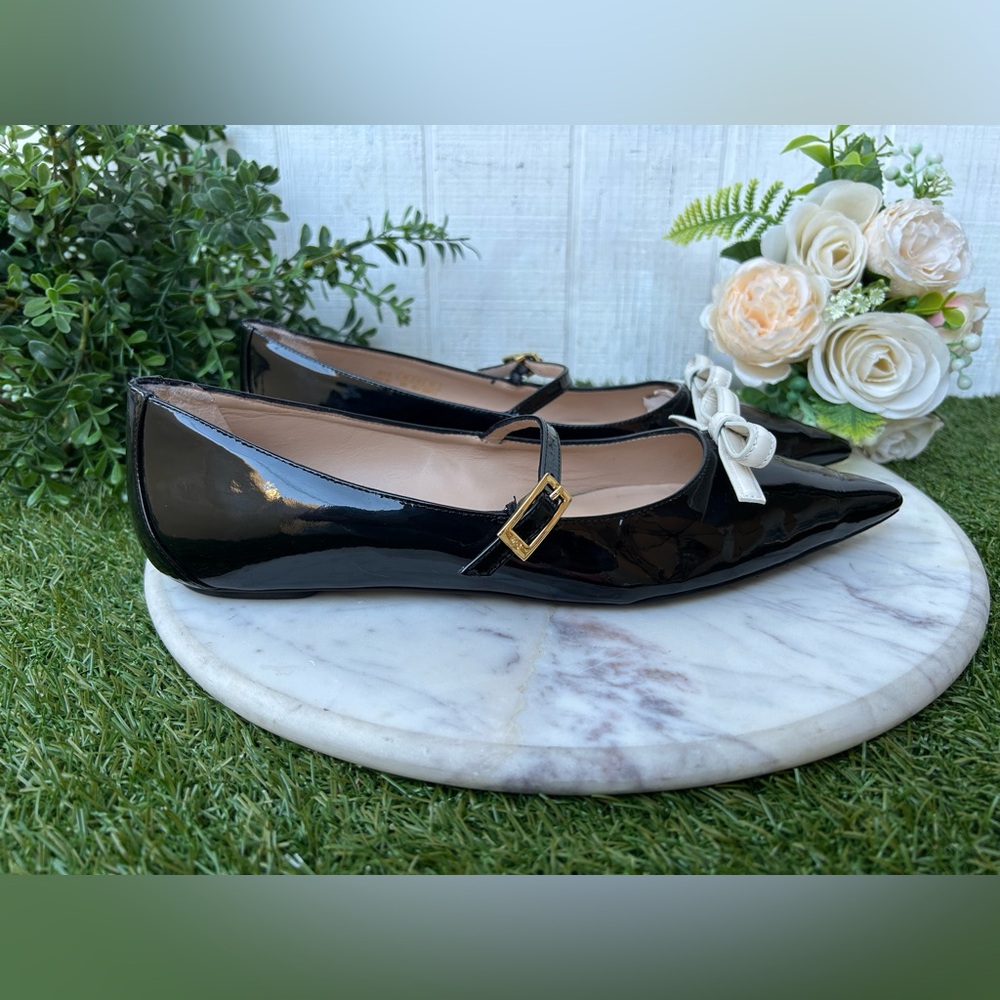 STUART WEITZMAN FELICITY MARY JANE
FLAT in BLACK/CREAM Sz 10 gently used
$425 - Picture 11 of 16